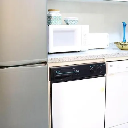 Apartman Contemporary In - 45 Sqm - Wheelchair Access