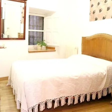 Apartman Contemporary In - 45 Sqm - Wheelchair Access Salamanca